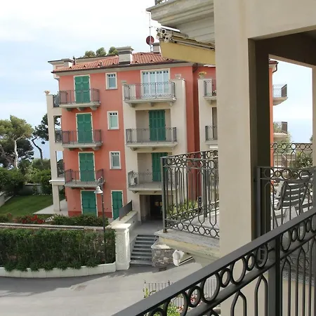Apartamento Magnifica Vista Mare Imperia